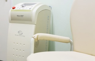 Biocon 2000W - přístroj pro magnetickou stimulaci svalů pánevního dna